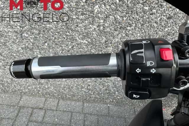 Kawasaki 2015 (2015) thumbnail 6