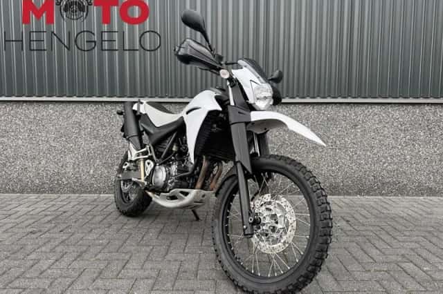 Yamaha 2012 (2012) thumbnail 3