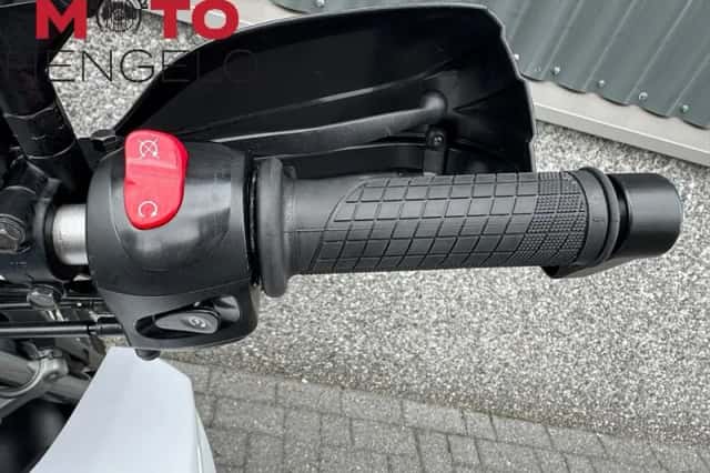 Yamaha 2012 (2012) thumbnail 4