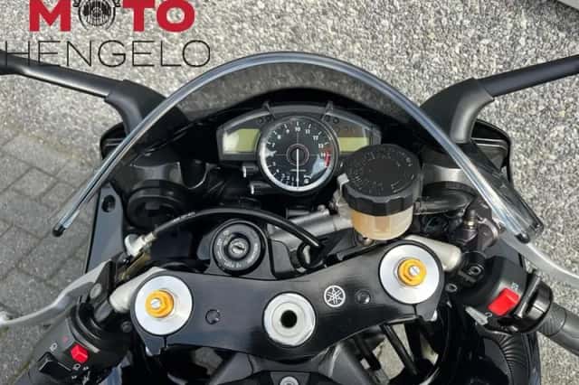 Yamaha R1 (2007) thumbnail 6