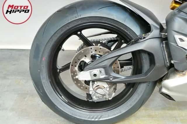 Ducati Panigale V4 R (2026) thumbnail 5