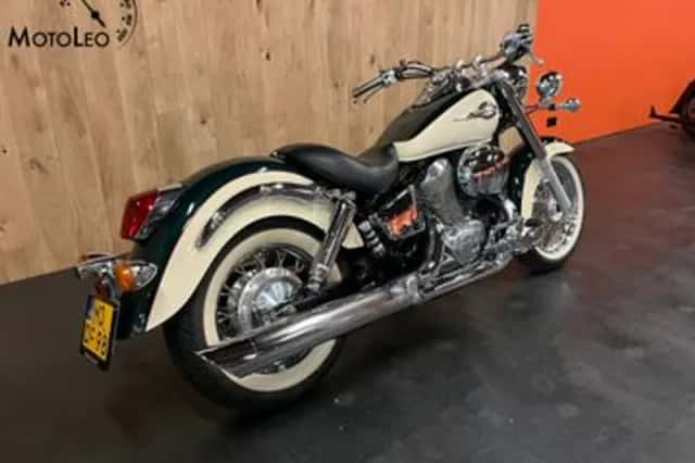 Honda VT 750C2 Shadow (1998) thumbnail 2