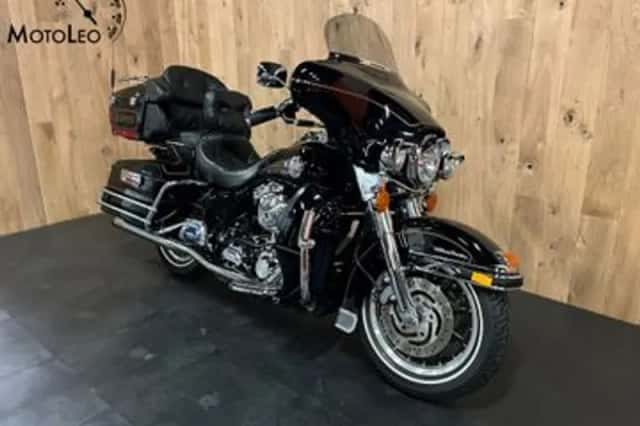 Harley-Davidson Electra Glide Ultra Classic (2002) thumbnail 3