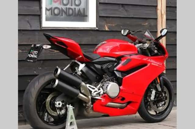 Ducati Panigale 959 (2016) thumbnail 2