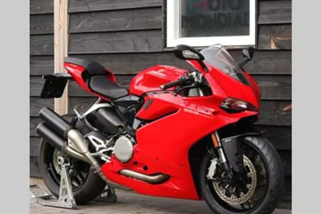 Ducati Panigale 959 (2016) thumbnail 3