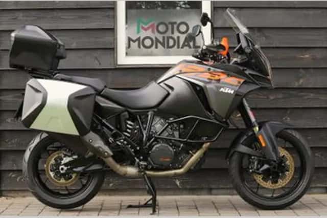 KTM 1290 Super Adventure S (2019) thumbnail 1