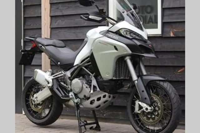 Ducati Multistrada 1200 Enduro (2017) thumbnail 3