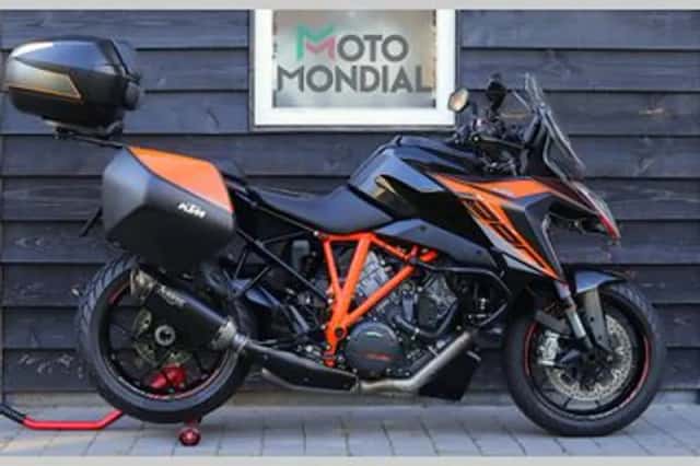 KTM 1290 Super Duke GT (2020) thumbnail 1