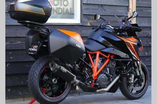 KTM 1290 Super Duke GT (2020) thumbnail 2
