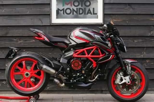 MV Agusta Brutale 800 Dragster (2021) thumbnail 2