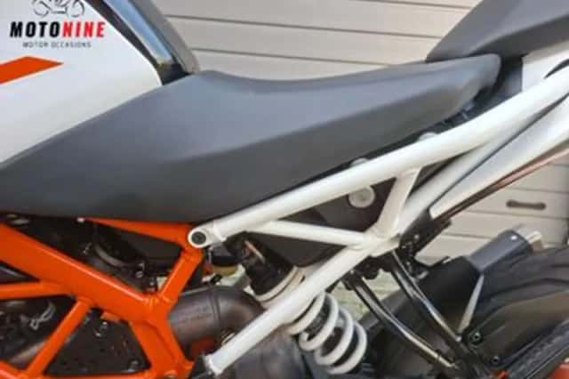 KTM 390 Duke (2019) thumbnail 6