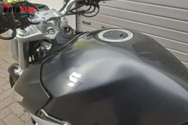 Suzuki GSR600 (2006) thumbnail 3