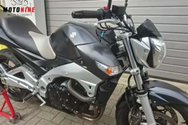 Suzuki GSR600 (2006) thumbnail 5