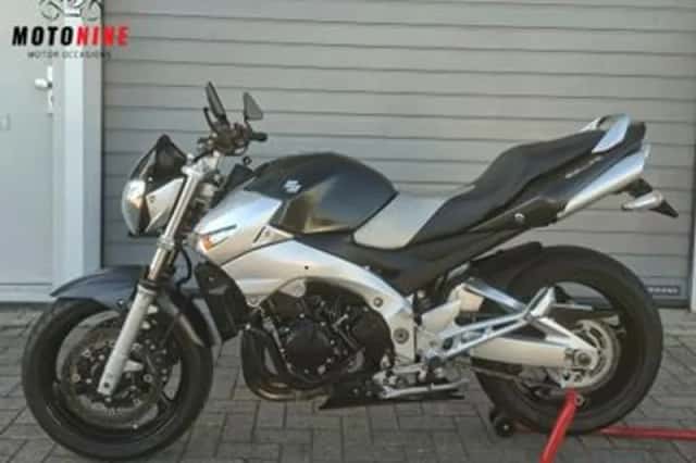 Suzuki GSR600 (2006) thumbnail 2