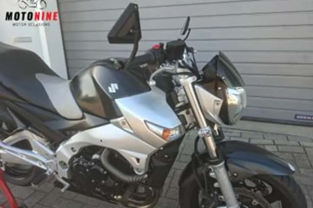 Suzuki GSR600 (2006) thumbnail 4