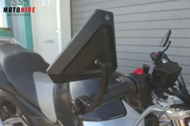 Suzuki GSR600 (2006) thumbnail 6
