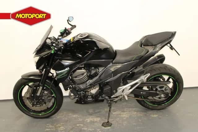 Kawasaki Z800 (2014) thumbnail 3