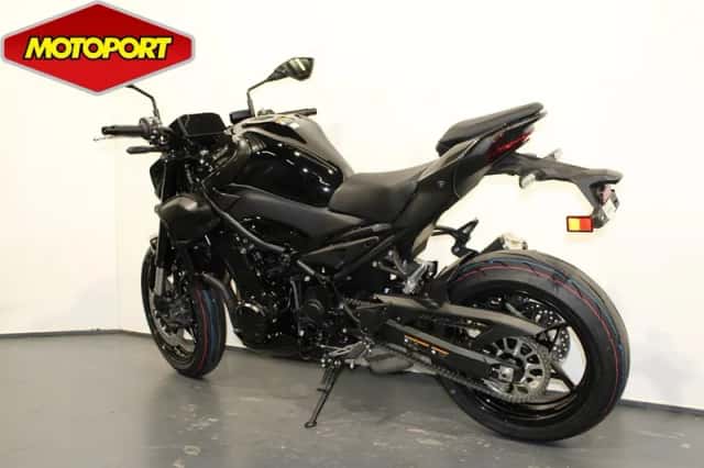 Kawasaki Z900 (2026) thumbnail 2