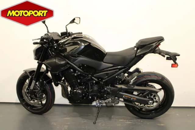Kawasaki Z900 (2026) thumbnail 4
