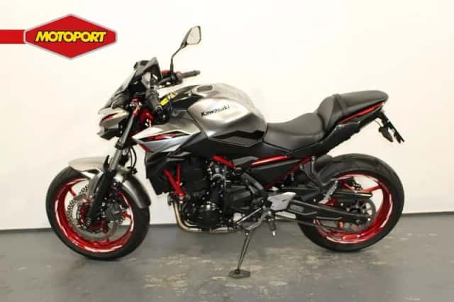 Kawasaki Z650 (2023) thumbnail 3