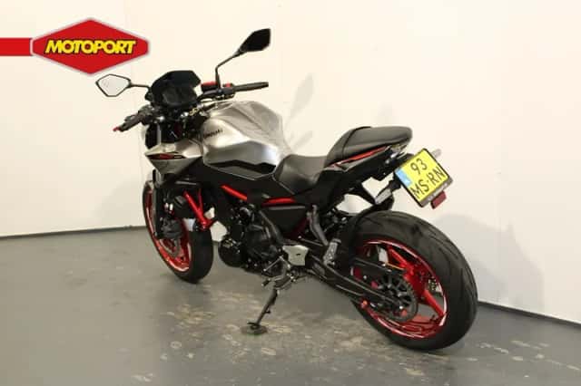 Kawasaki Z650 (2023) thumbnail 4