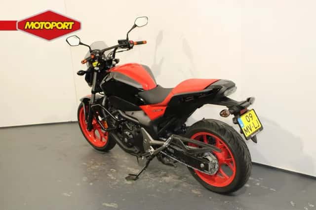 Honda NC 750 S (2017) thumbnail 4