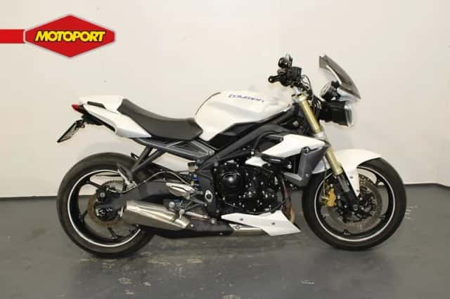 Triumph Street Triple (2014) thumbnail 1