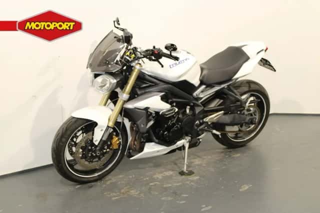 Triumph Street Triple (2014) thumbnail 2