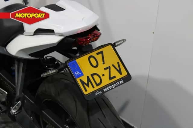 Triumph Street Triple (2014) thumbnail 5