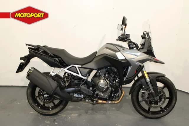 Suzuki V-Strom 800 (2025) thumbnail 1