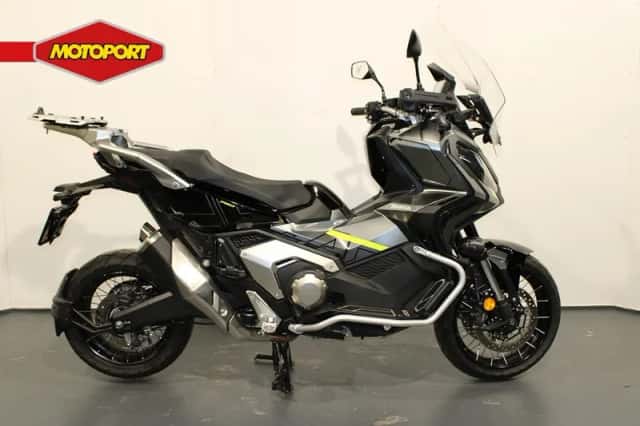 Honda X-ADV (2024) thumbnail 1