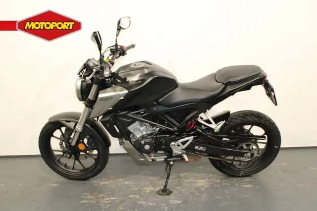 Honda CB125R (2020) thumbnail 3
