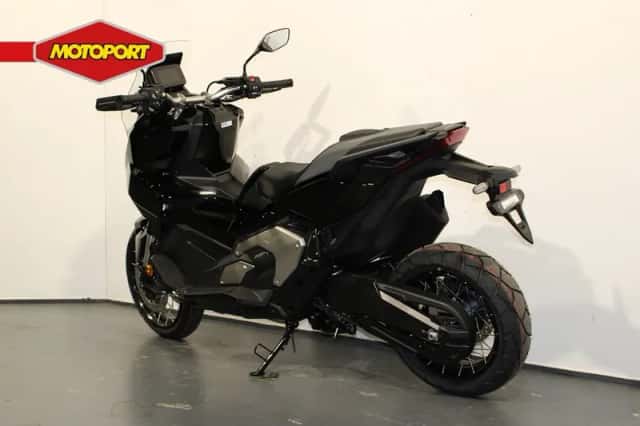 Honda X-ADV 750 (2026) thumbnail 4