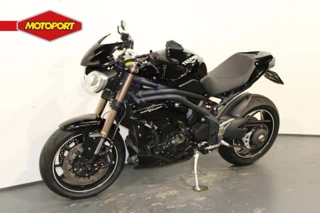 Triumph Speed Triple (2016) thumbnail 2
