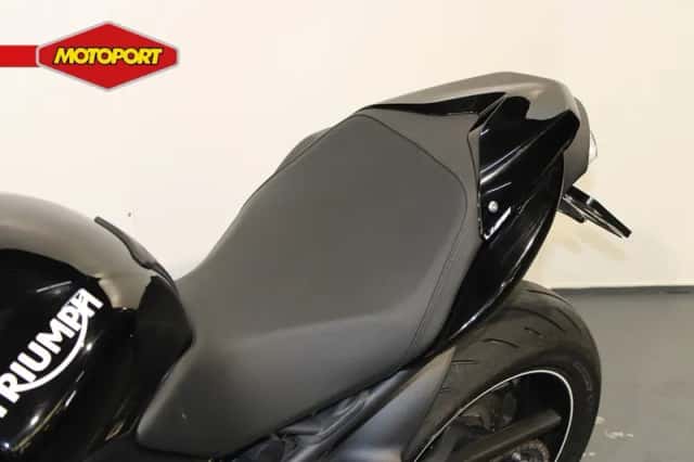 Triumph Speed Triple (2016) thumbnail 6