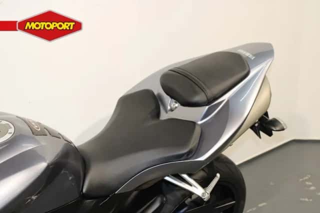 Yamaha YZF-R1 (2005) thumbnail 6