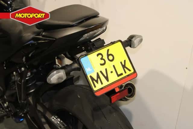 Suzuki GSX-S750 (2019) thumbnail 5