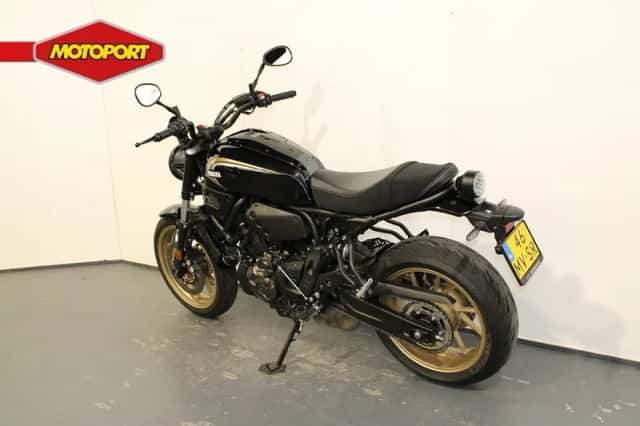 Yamaha XSR700 (2024) thumbnail 4