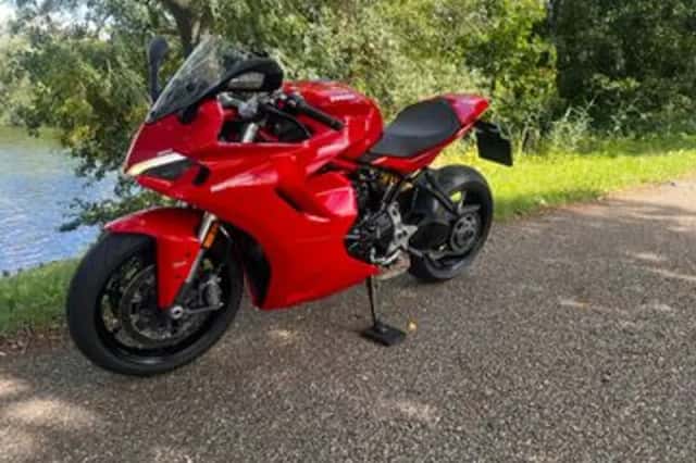 Ducati Supersport 950 (2022) thumbnail 3