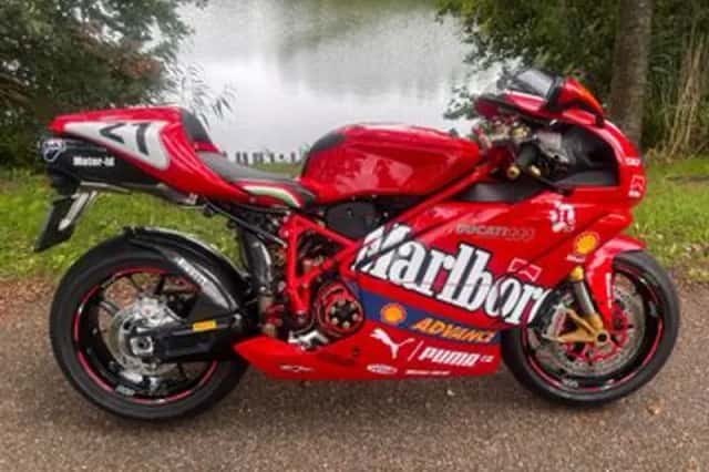 Ducati 999 (2005) thumbnail 1
