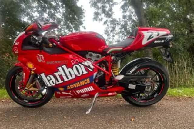 Ducati 999 (2005) thumbnail 3