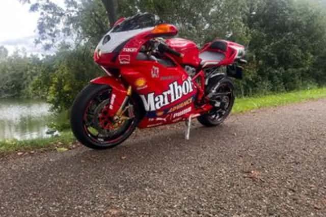 Ducati 999 (2005) thumbnail 4