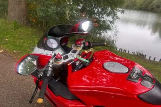 Ducati 999 (2005) thumbnail 6