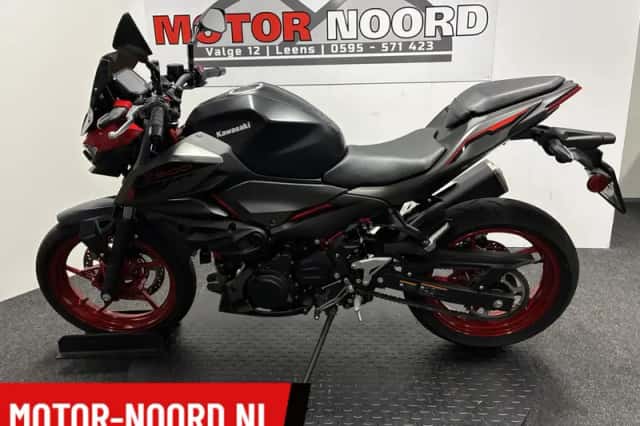 Kawasaki Z 500 SE (2025) thumbnail 3