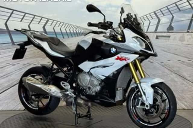 BMW S 1000 XR (2016) thumbnail 1