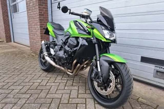 Kawasaki Z 750R (2013) thumbnail 2