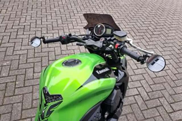 Kawasaki Z 750R (2013) thumbnail 6