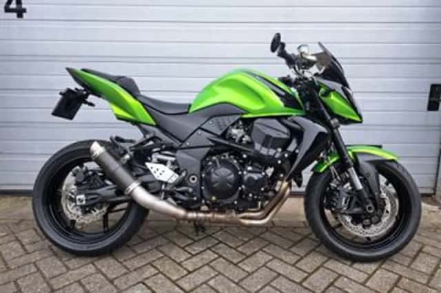 Kawasaki Z 750R (2013) thumbnail 1