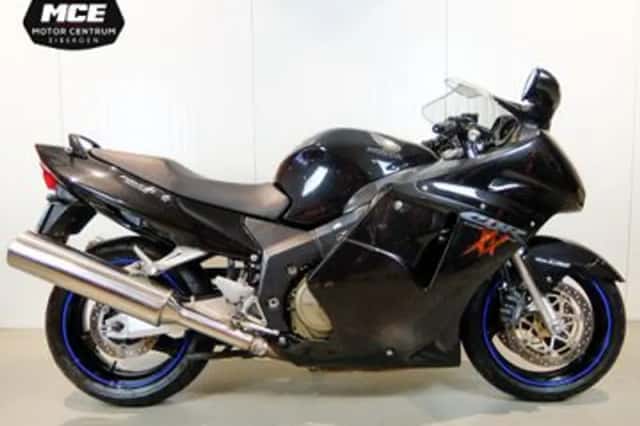 Honda CBR 1100 XX Super Blackbird (1999) thumbnail 3