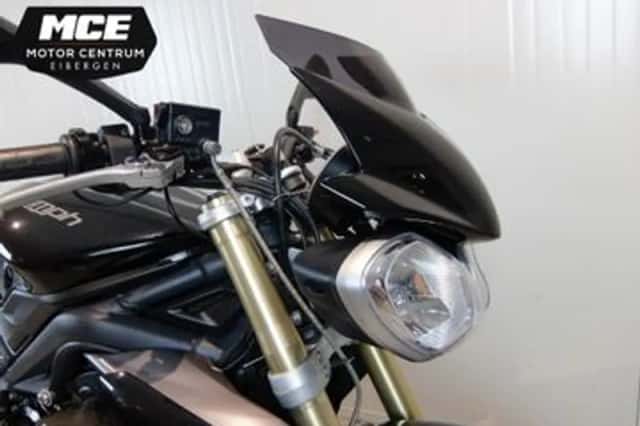 Triumph Street Triple 675 (2014) thumbnail 5